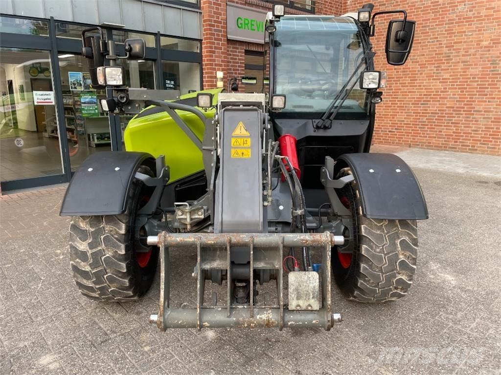 CLAAS Scorpion 635 伸缩臂叉装车|叉装车