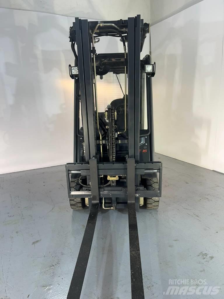 Linde E16 电动叉车