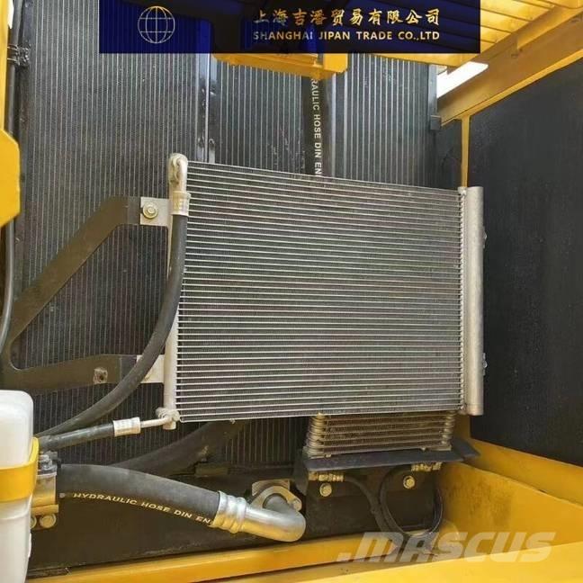 Komatsu PC 220 履带挖掘机