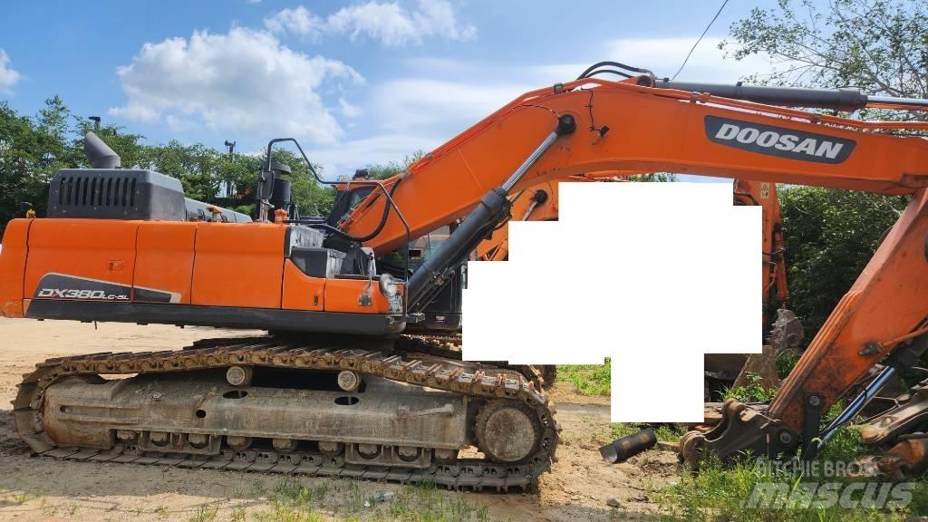 Doosan DX 300 LCA 履带挖掘机