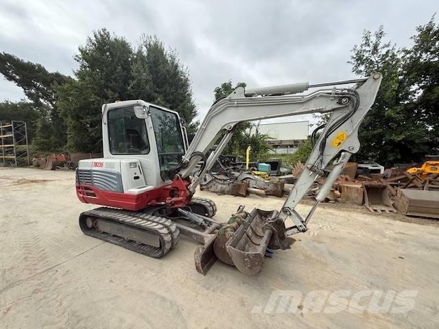 Takeuchi TB 235 小型挖掘机