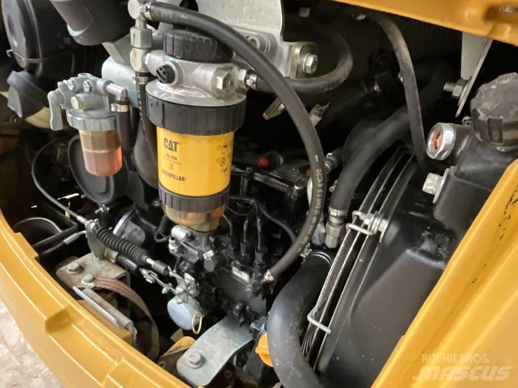 CAT 301.7 D 小型挖掘机