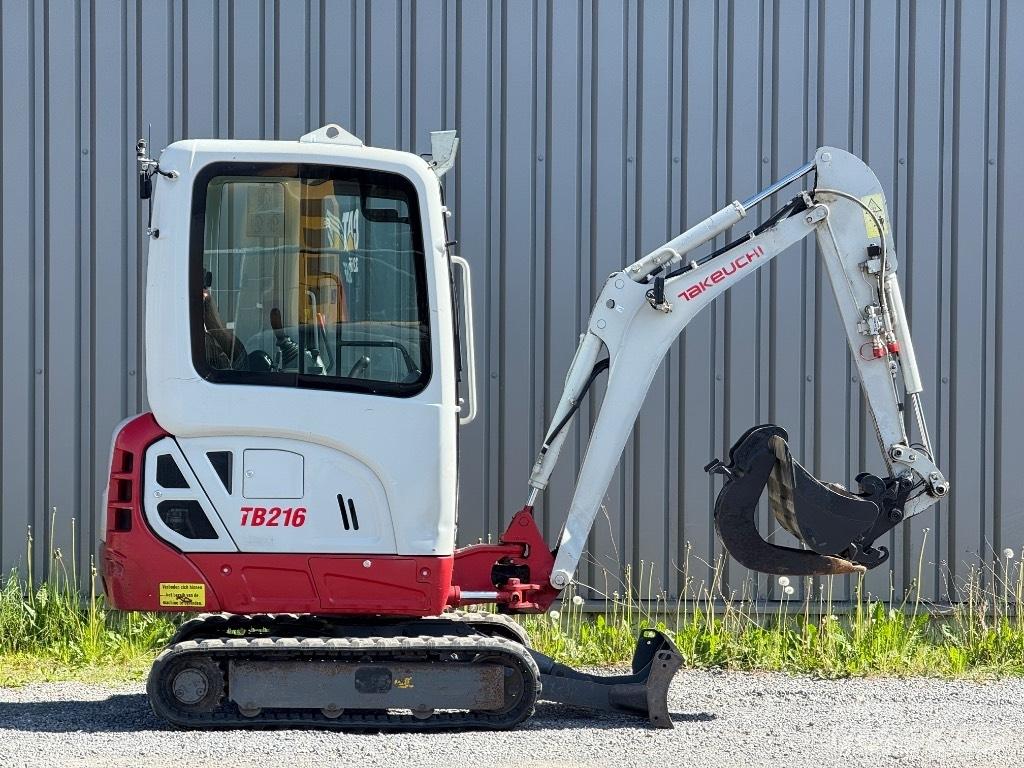 Takeuchi TB 216 小型挖掘机