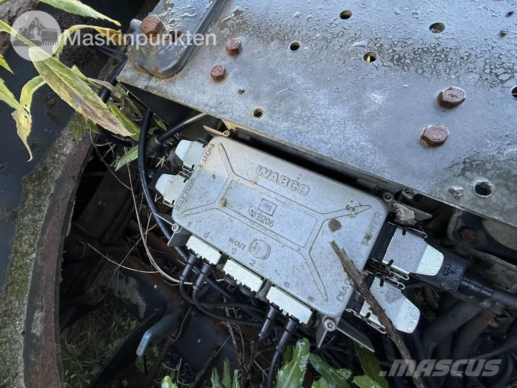 Jyki V 42 T0 木材拖车