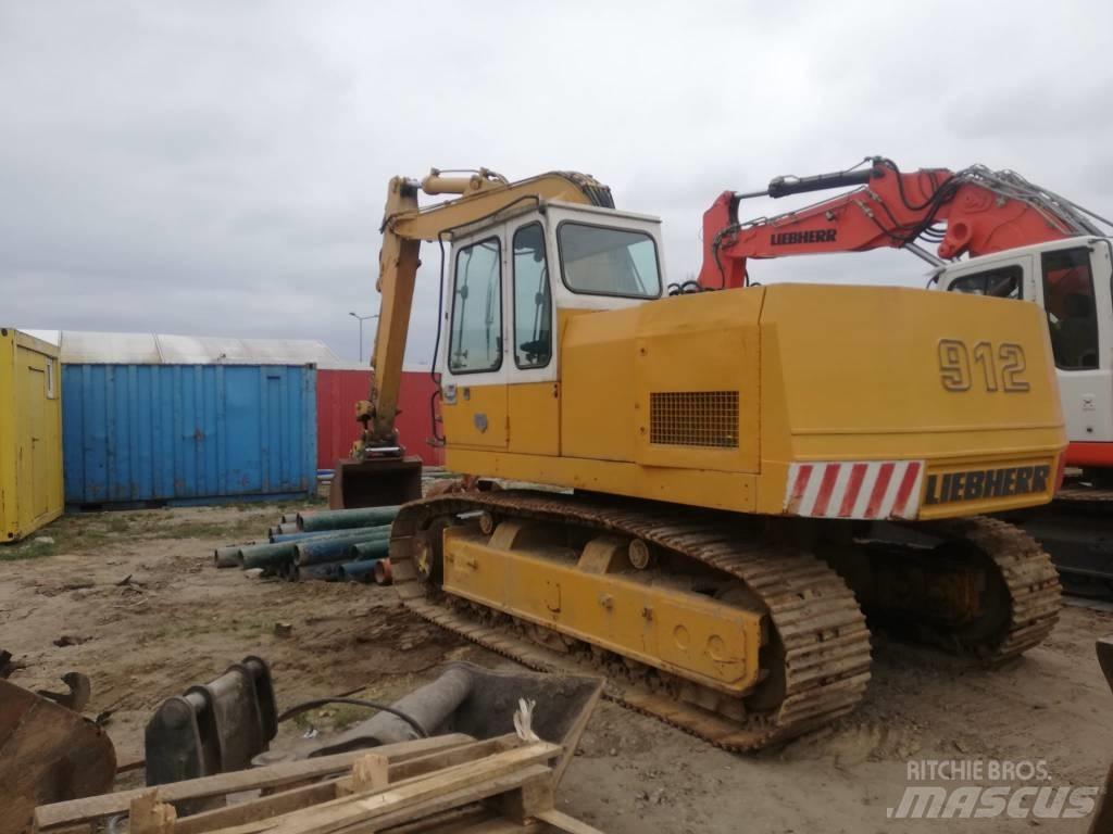 Liebherr R 912 履带挖掘机
