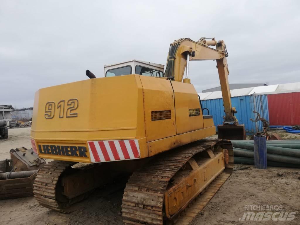 Liebherr R 912 履带挖掘机