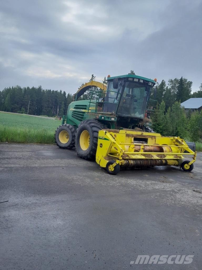 John Deere 7700 自走式青贮饲料收割机