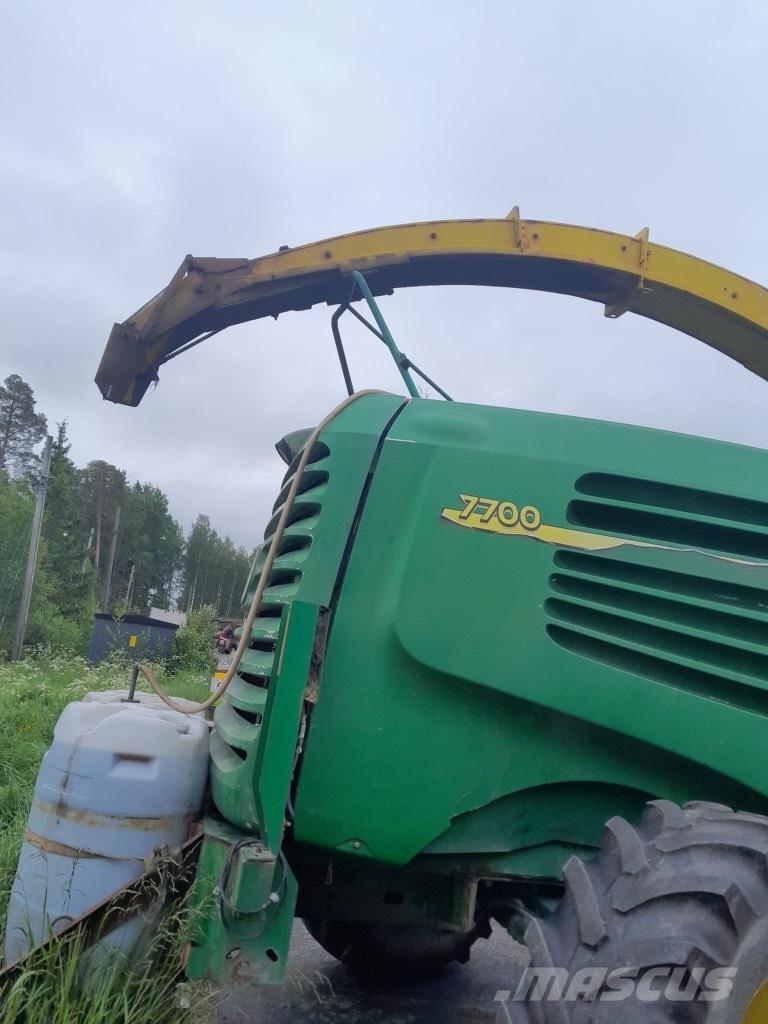John Deere 7700 自走式青贮饲料收割机