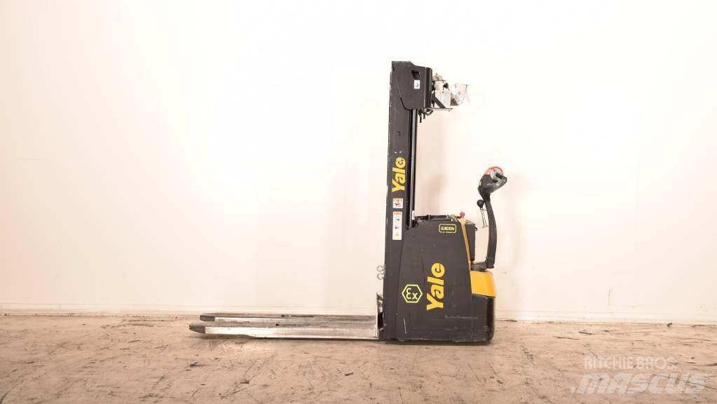 Yale MS20 手推堆垛车
