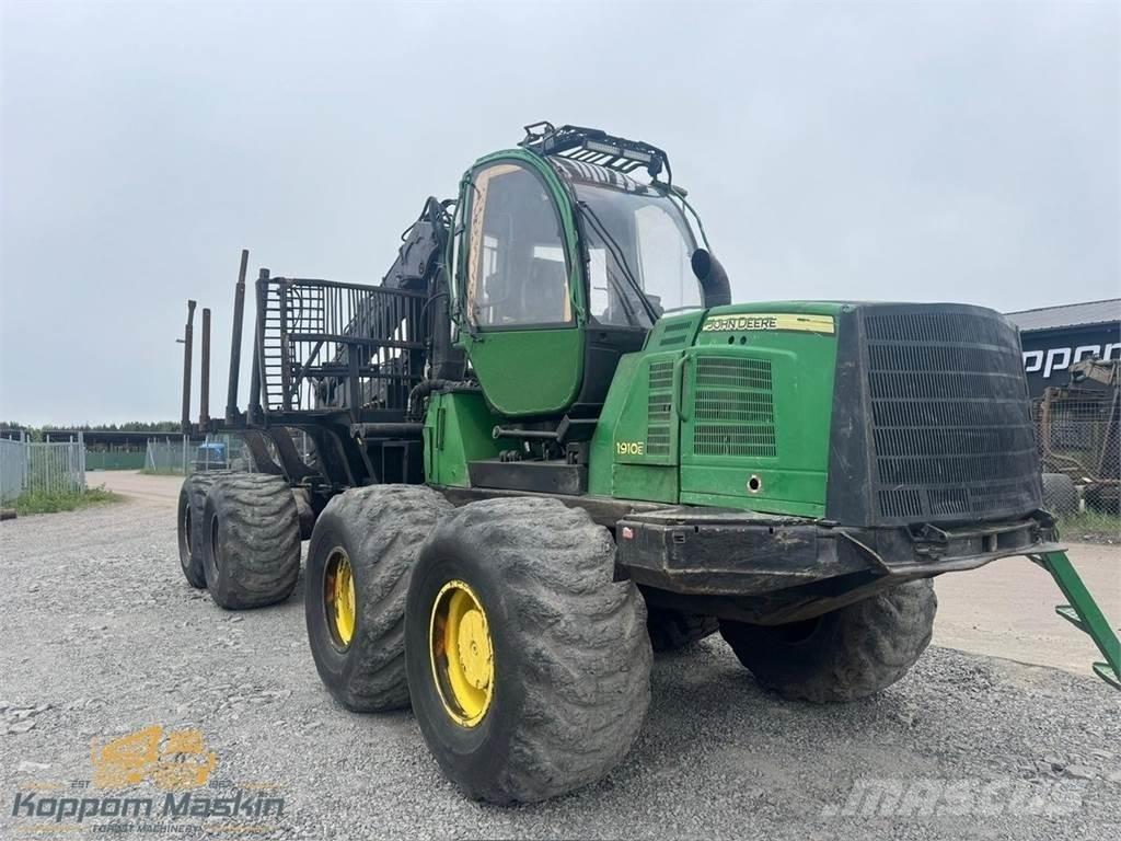 John Deere 1910E 集运机