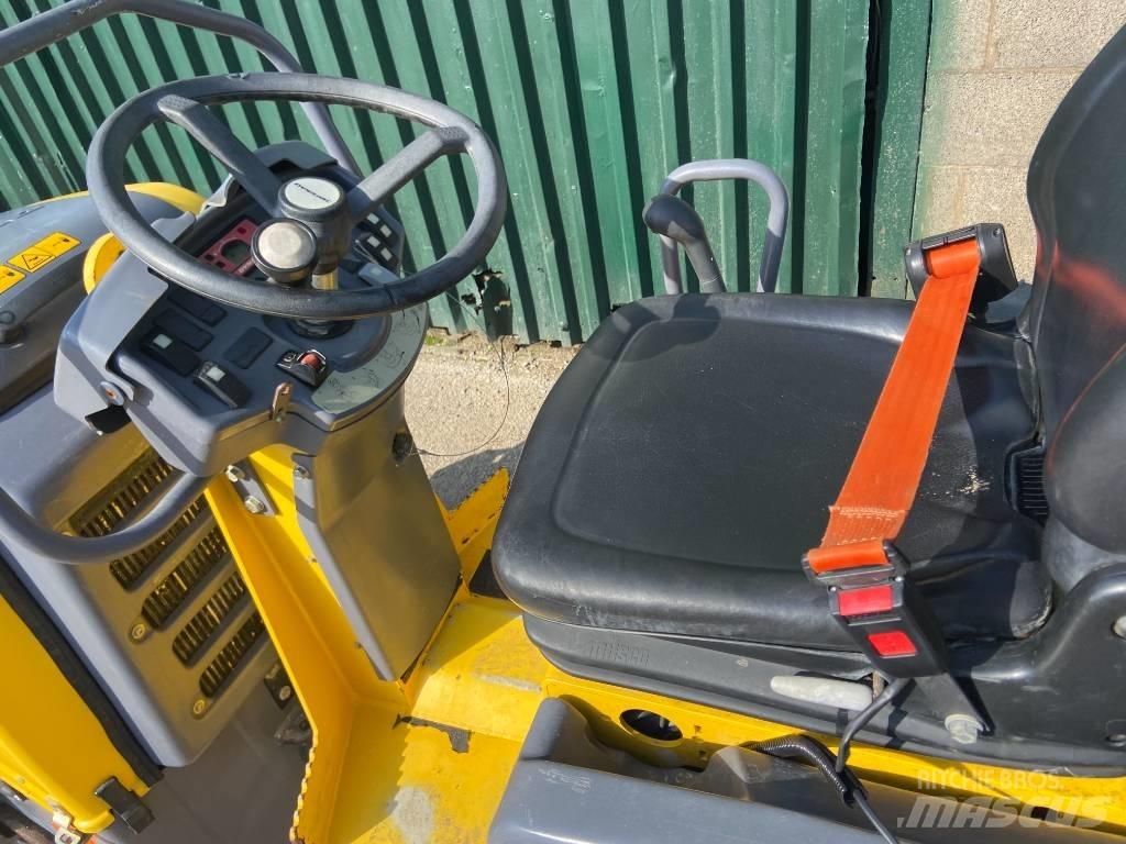 Atlas Copco cc 800 双轮压路机