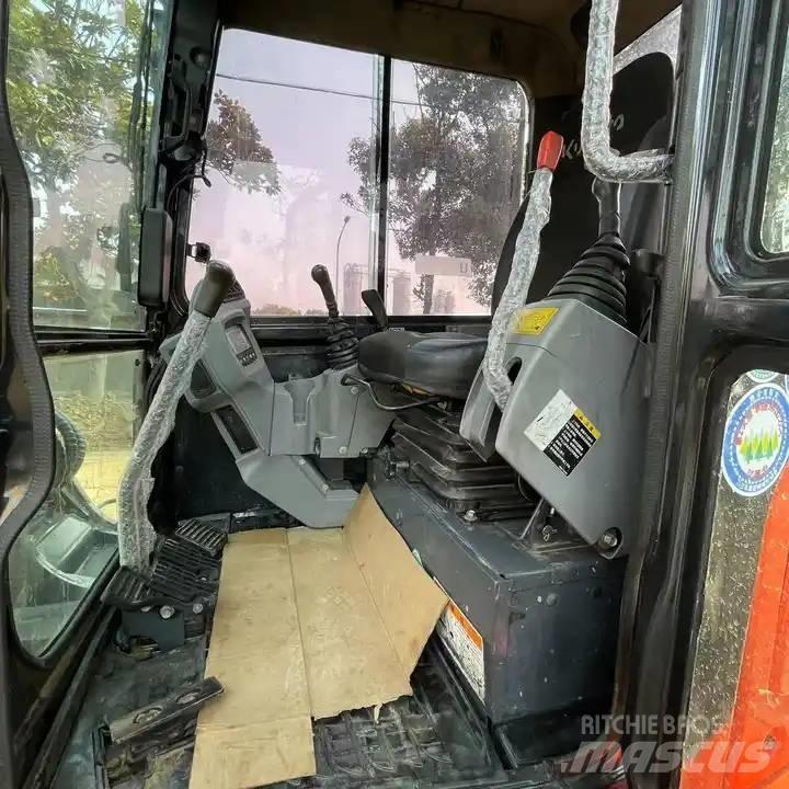 Kubota KX165-5 小型挖掘机