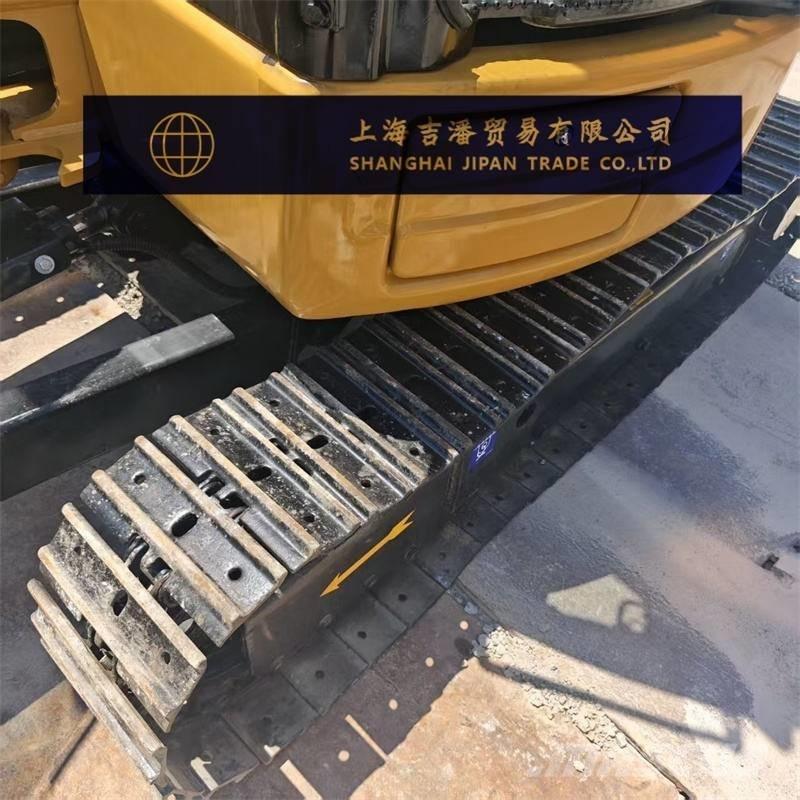 CAT 303.5 E 小型挖掘机