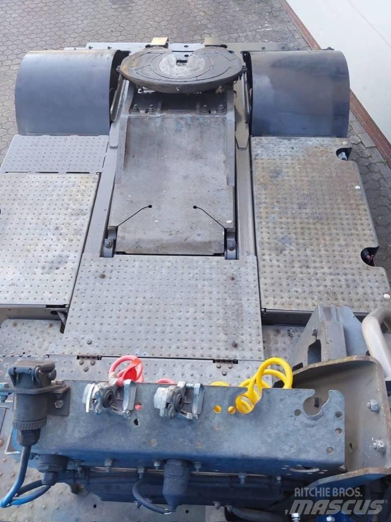 Terberg YT 182 码头牵引车