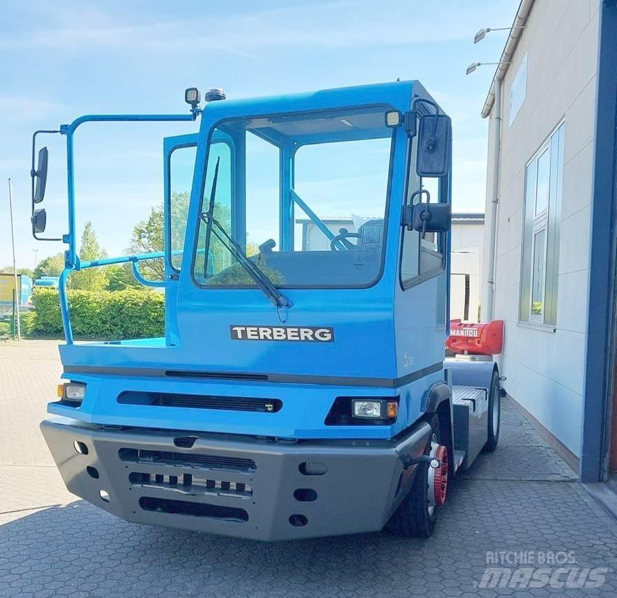 Terberg YT 182 码头牵引车