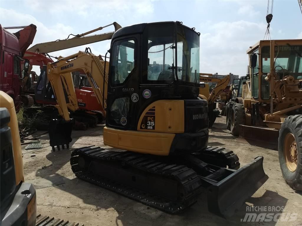 Komatsu PC 35 小型挖掘机