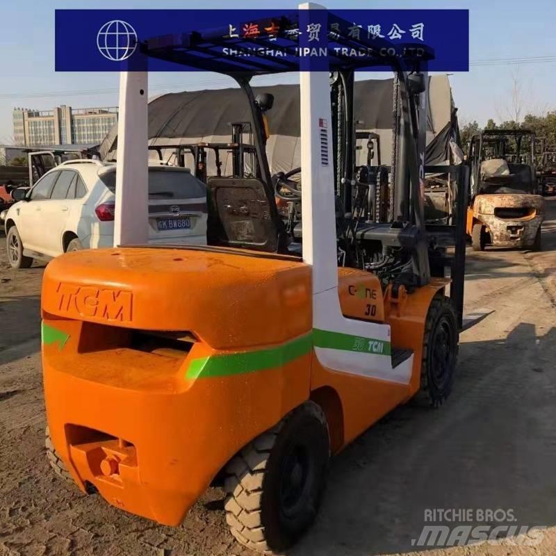 TCM FD 30 柴油叉车