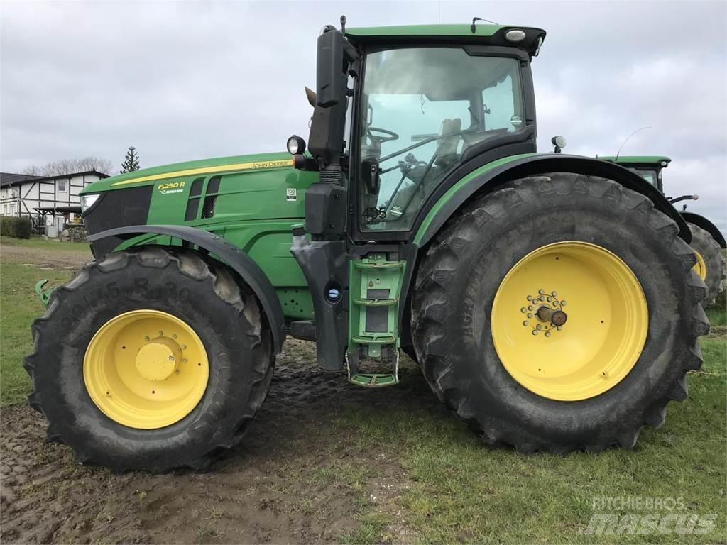 John Deere 6250R 拖拉机/农用车