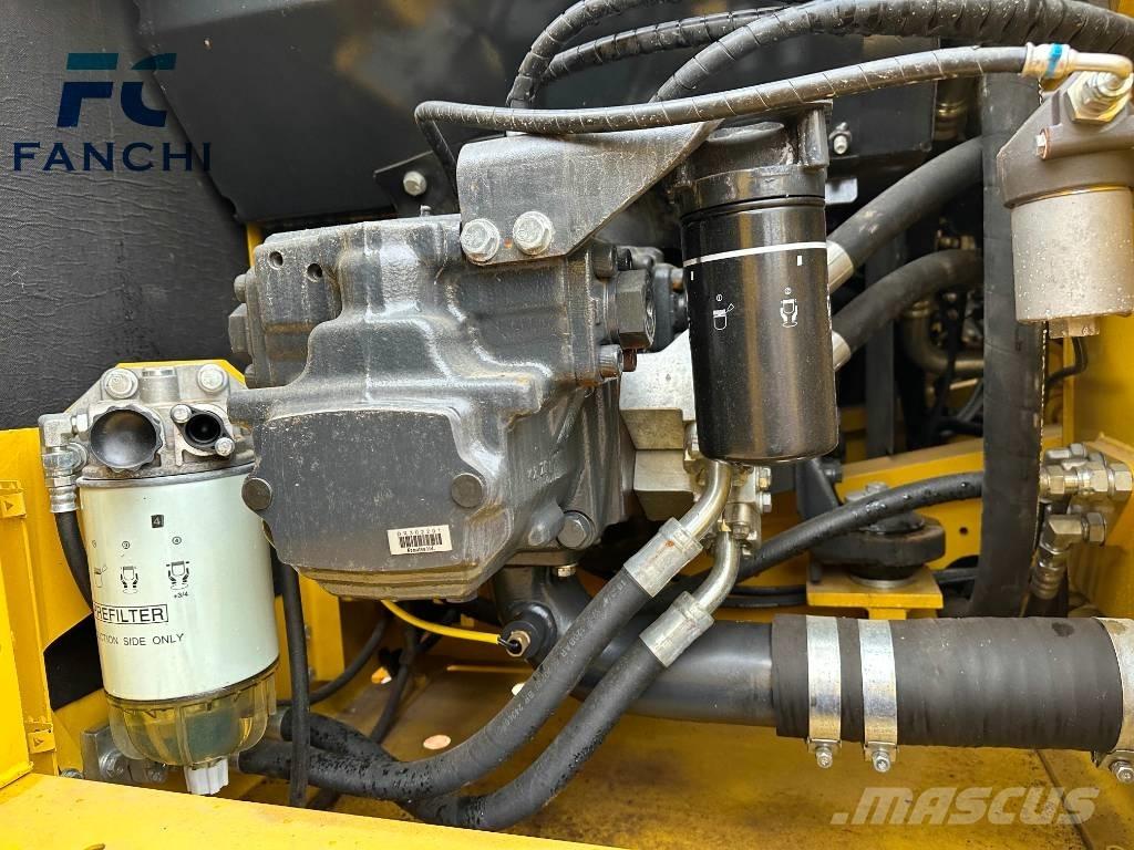 Komatsu PC 210-8 履带挖掘机