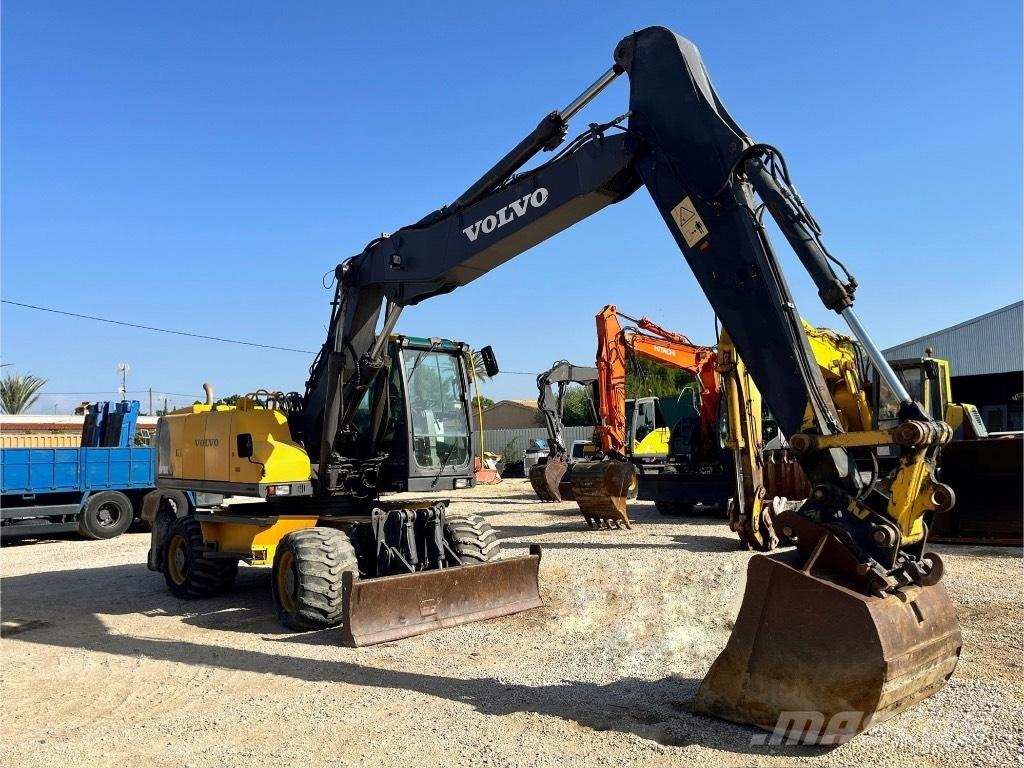 Volvo EW 180 C 轮式挖掘机