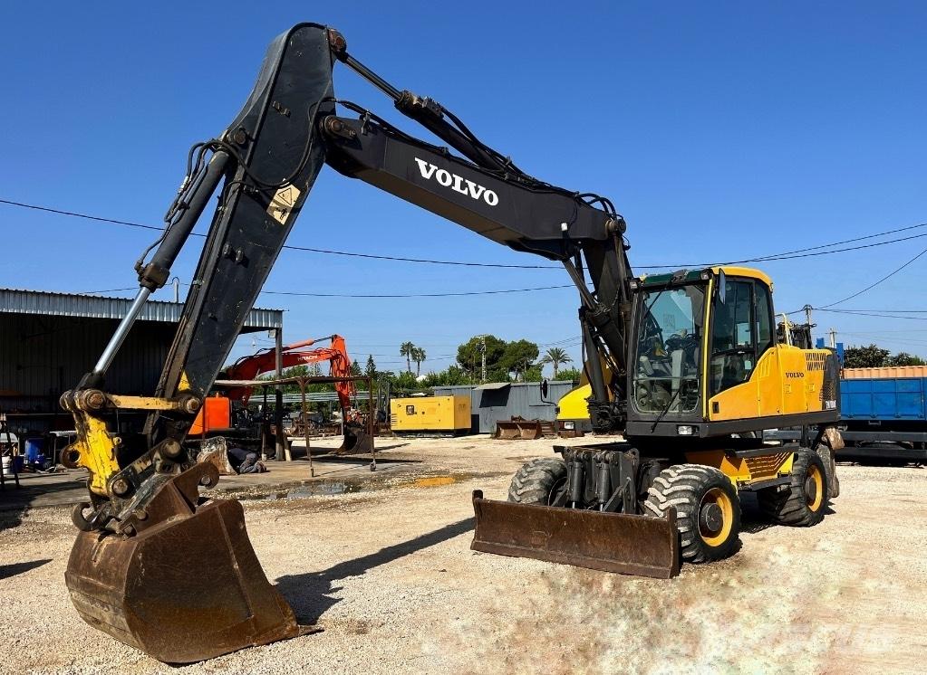 Volvo EW 180 C 轮式挖掘机