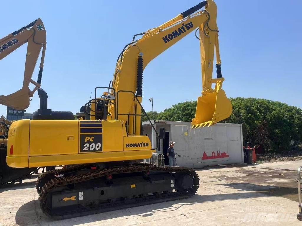 Komatsu PC 200 履带挖掘机