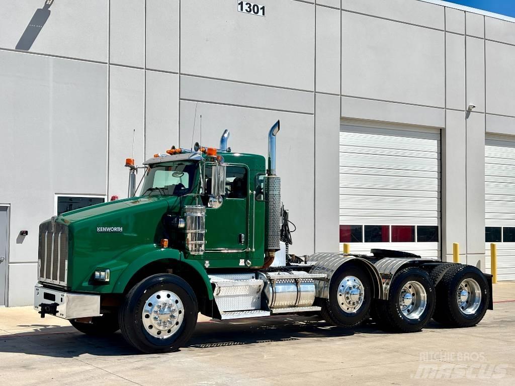 Kenworth T 800 牵引车