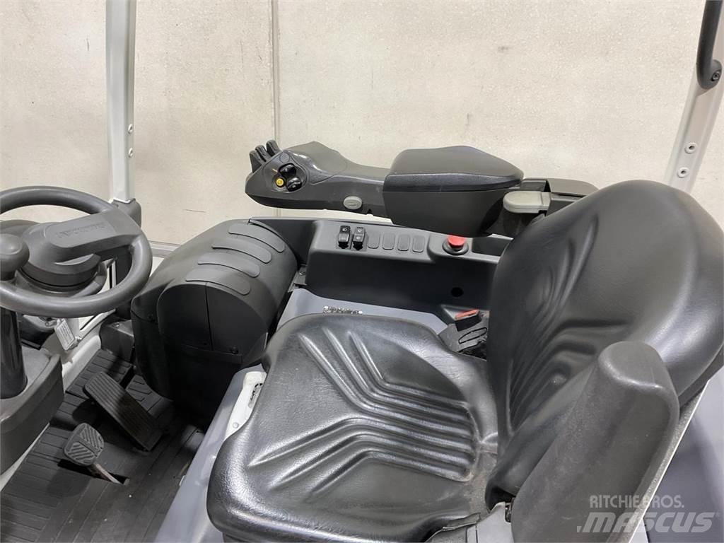 Nissan TX3-16 电动叉车