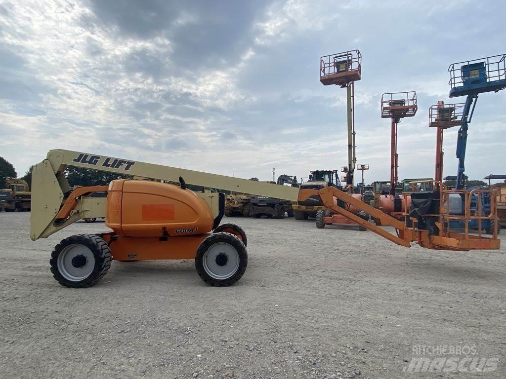 JLG 600AJ 曲臂高空工作平台