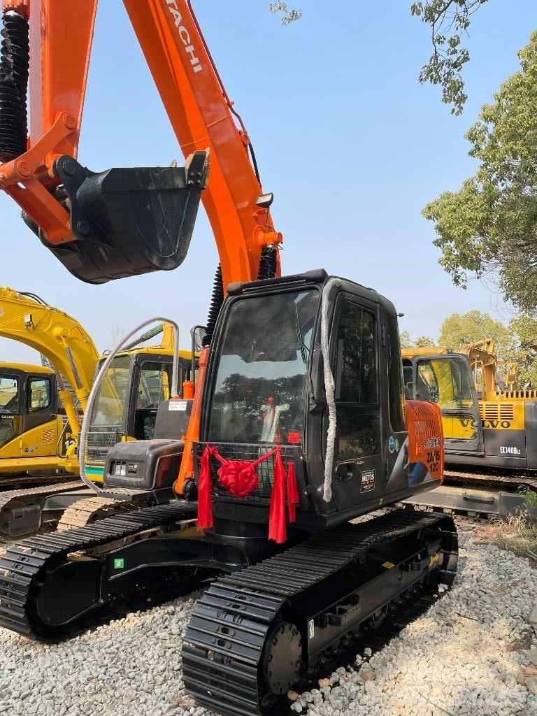 Hitachi 120 履带挖掘机
