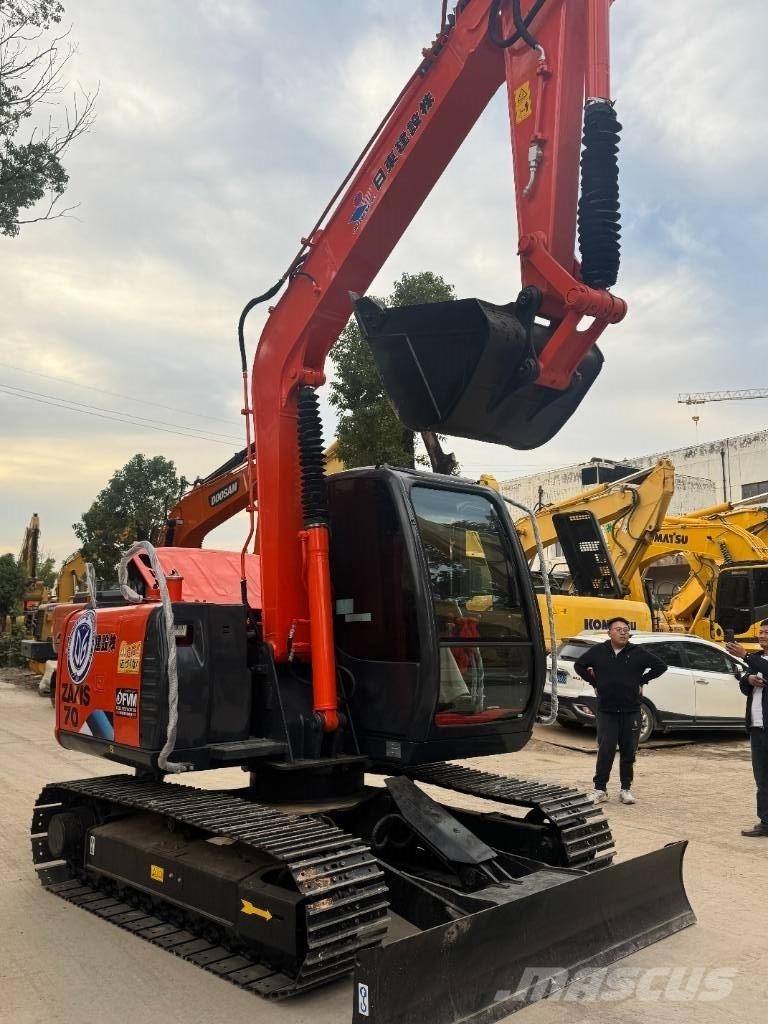 Hitachi ZX 70 小型挖掘机