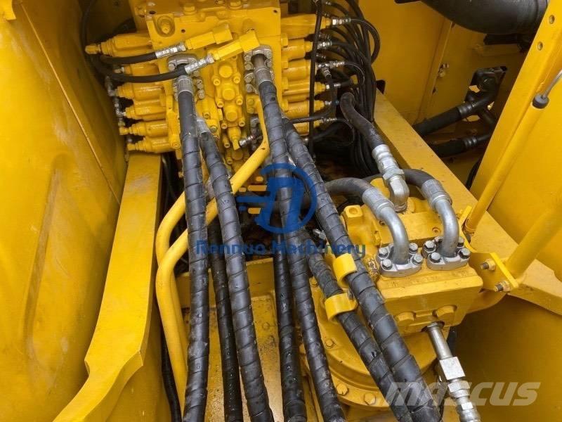 Komatsu PC200-7 履带挖掘机