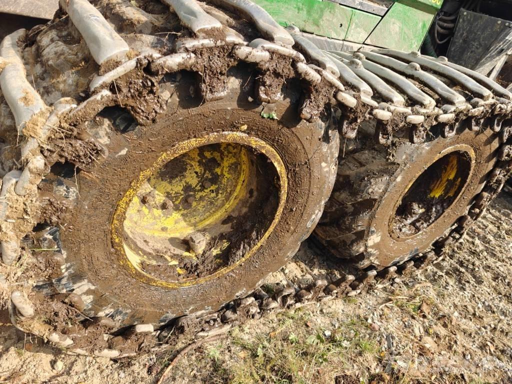 John Deere 1010 G 集运机