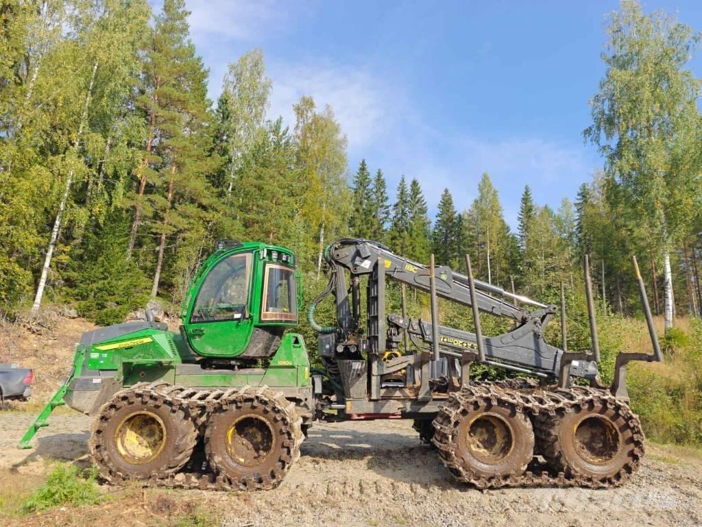 John Deere 1010 G 集运机