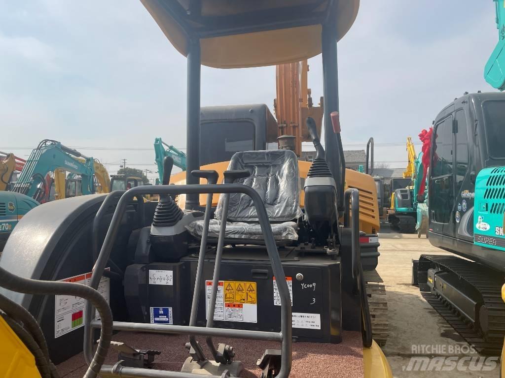 Komatsu PC 30 小型挖掘机