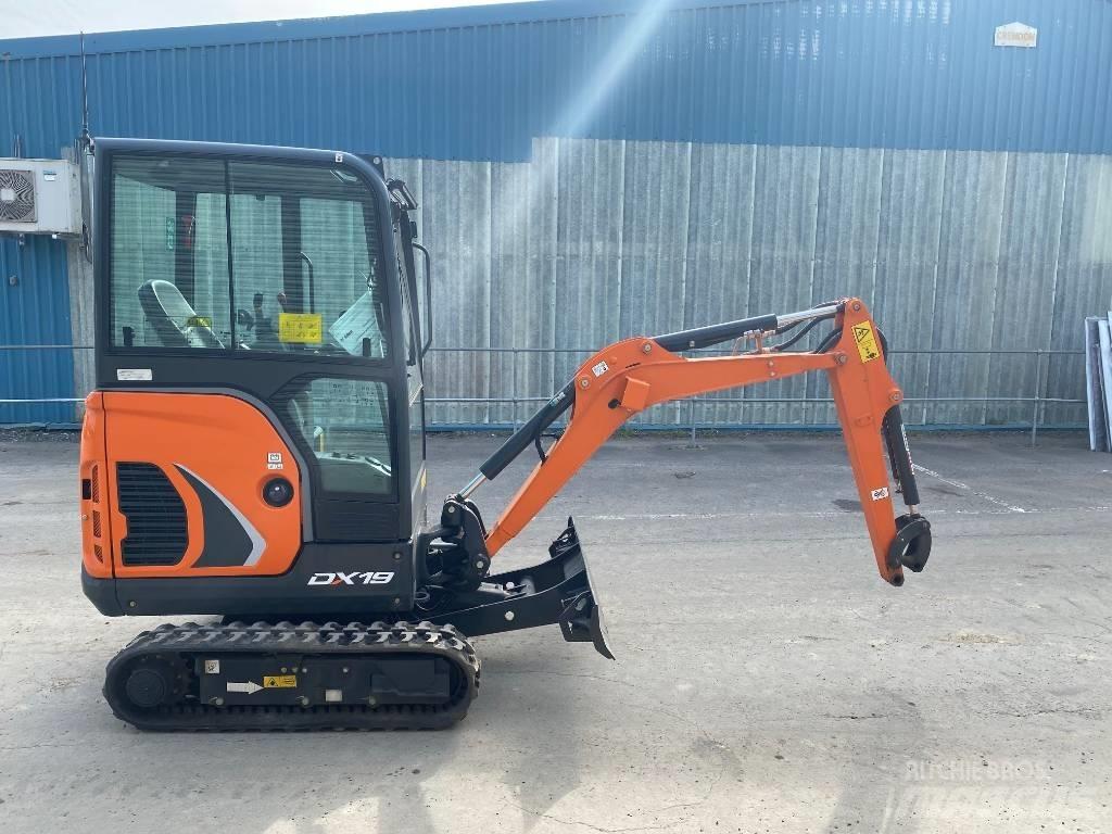 Doosan DX 19 小型挖掘机