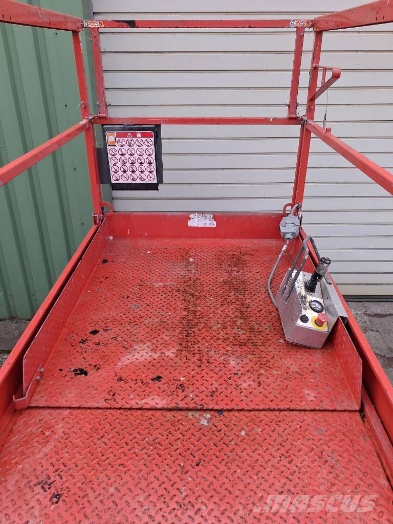 SkyJack SJ III 4632 剪叉式升降机