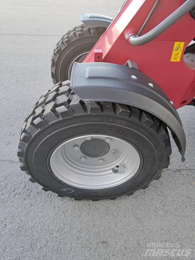 Weidemann 1280 多功能装载机
