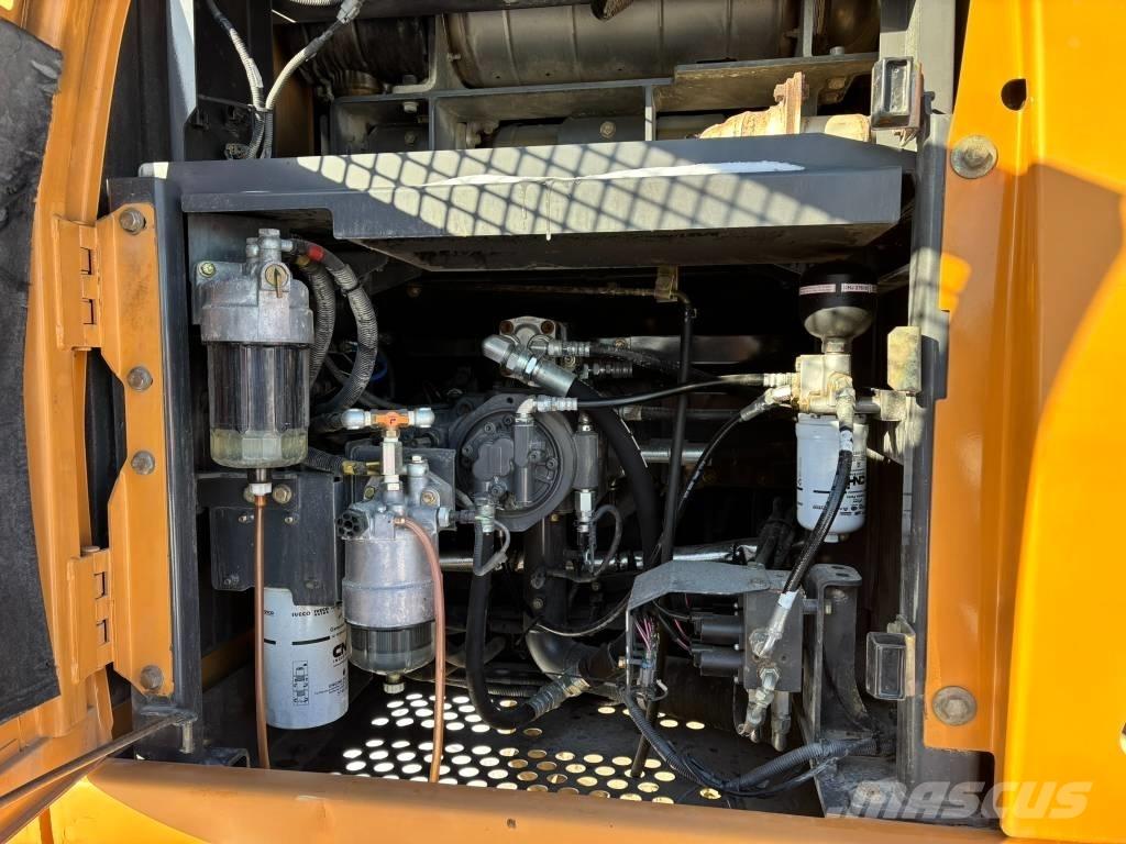 CASE CX 210 D 履带挖掘机
