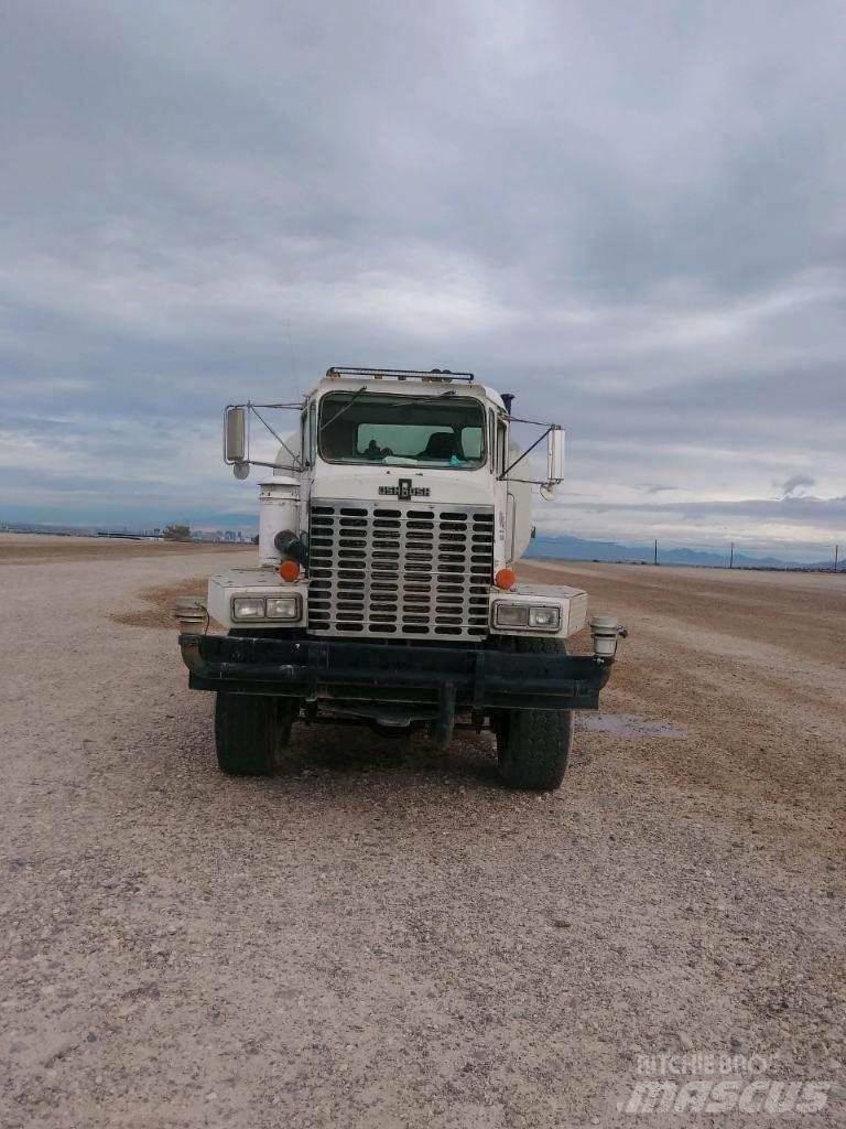 Oshkosh 6000 水罐车