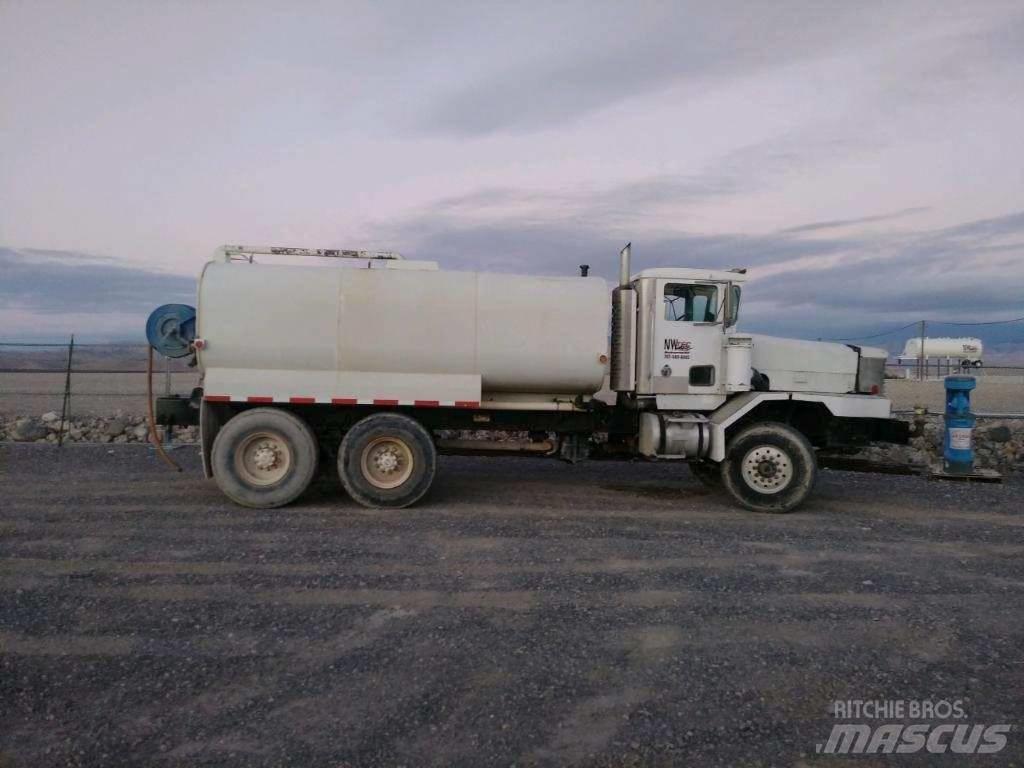 Oshkosh 6000 水罐车