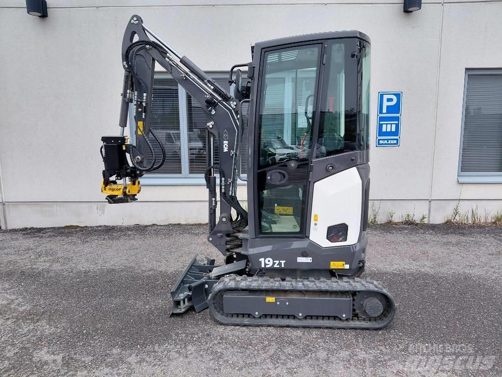 ECM 19ZT + Engcon EC02 小型挖掘机