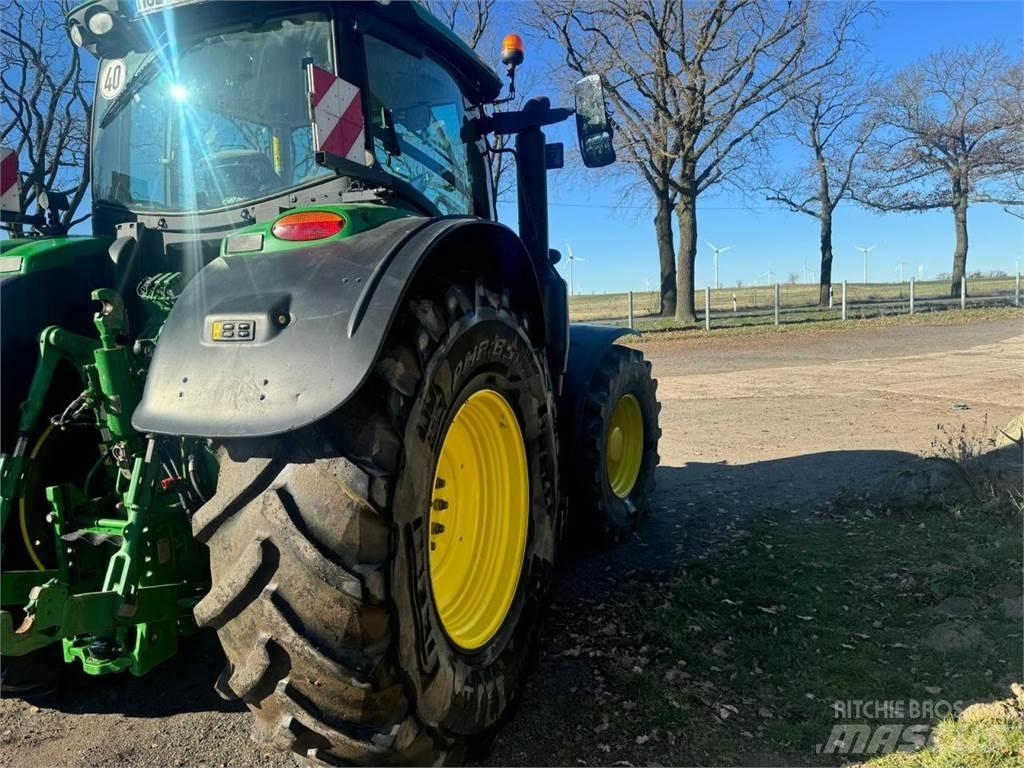 John Deere 6230R 拖拉机/农用车