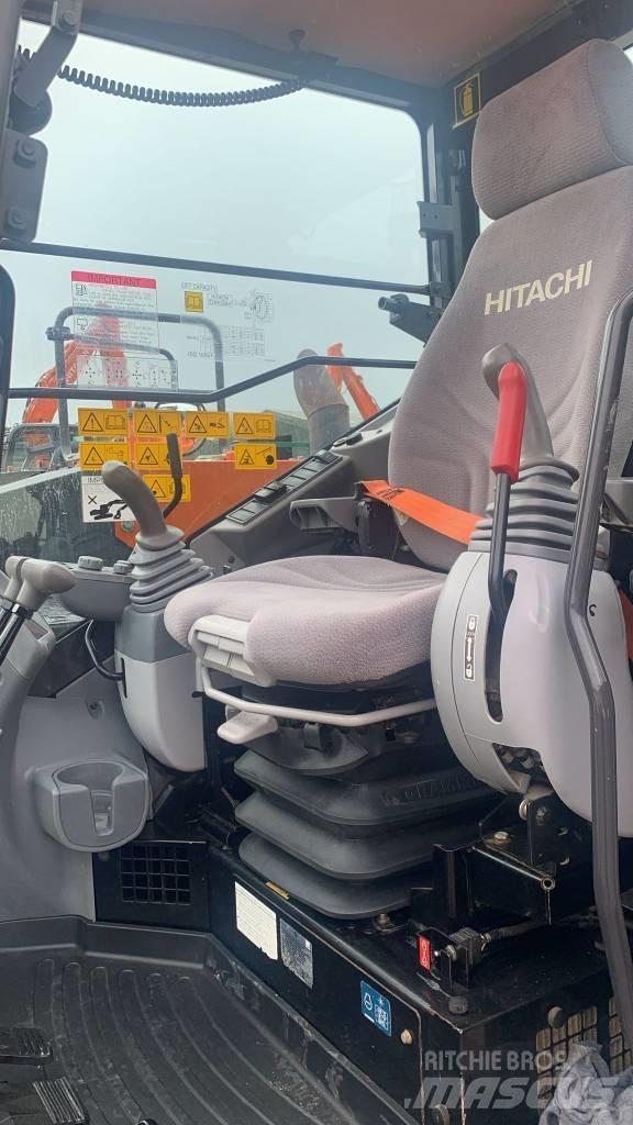 Hitachi ZX85USB-6 中型挖掘机
