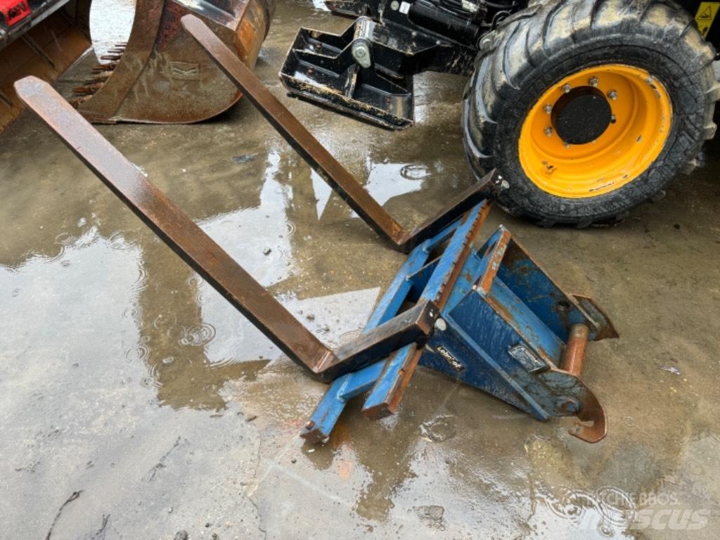 Yanmar B95W (40496) 轮式挖掘机