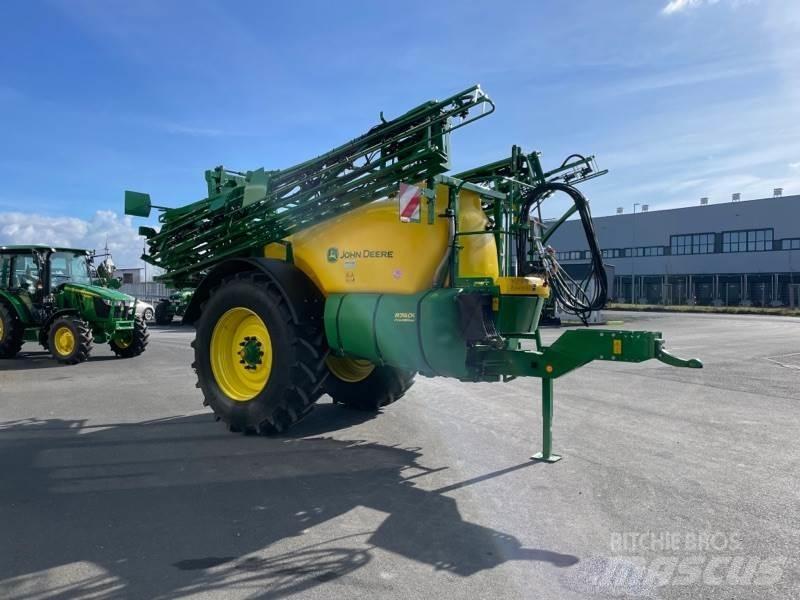 John Deere R740i 牵引式喷雾机