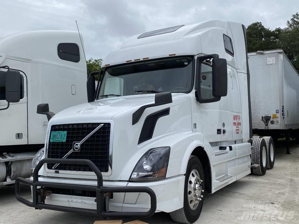 Volvo VLN 670 牵引车
