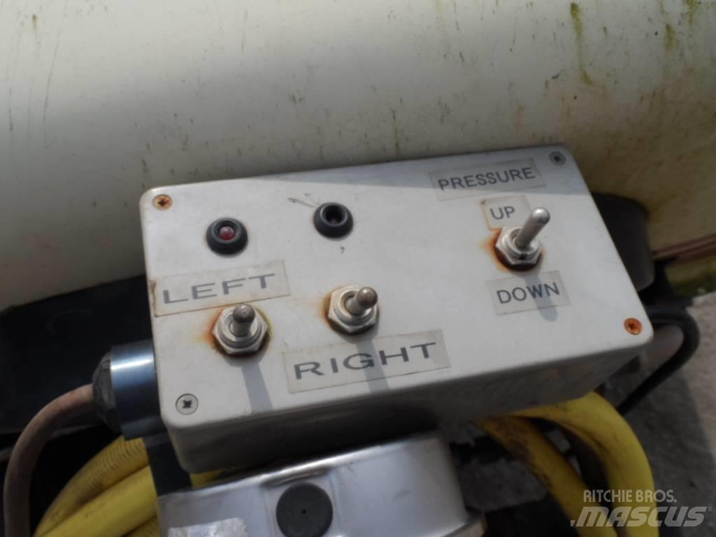 Hardi 1000 牵引式喷雾机