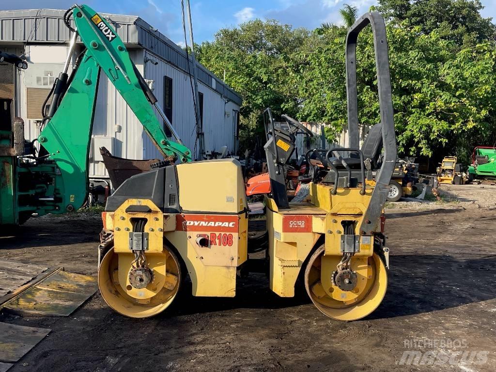 Dynapac CC 122 双轮压路机