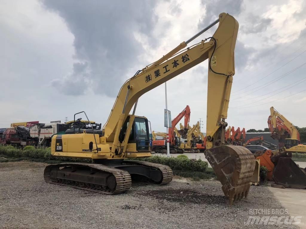 Komatsu pc220-8 履带挖掘机